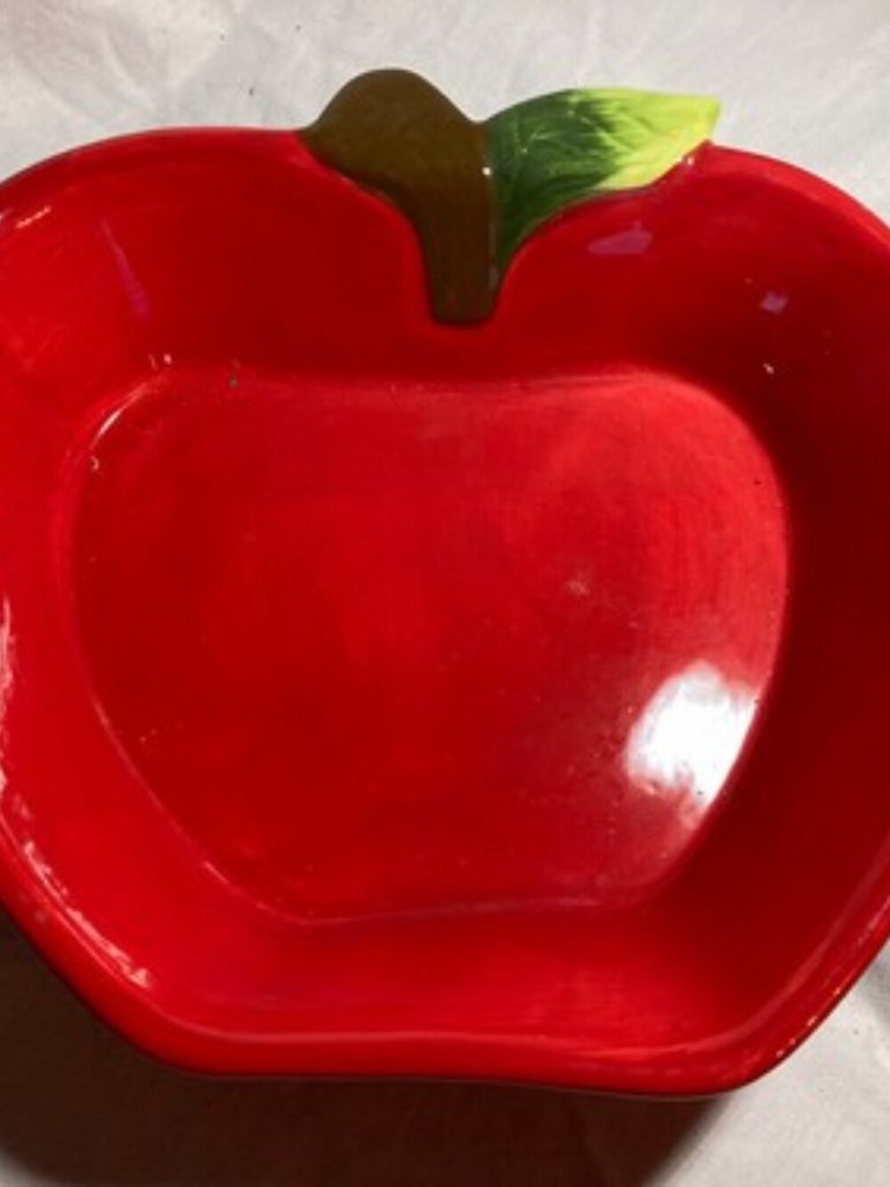 PLENTIFUL PANTRY 2005 RED APPLE STONEWARE BAKING OVEN PIE SERVING DISH